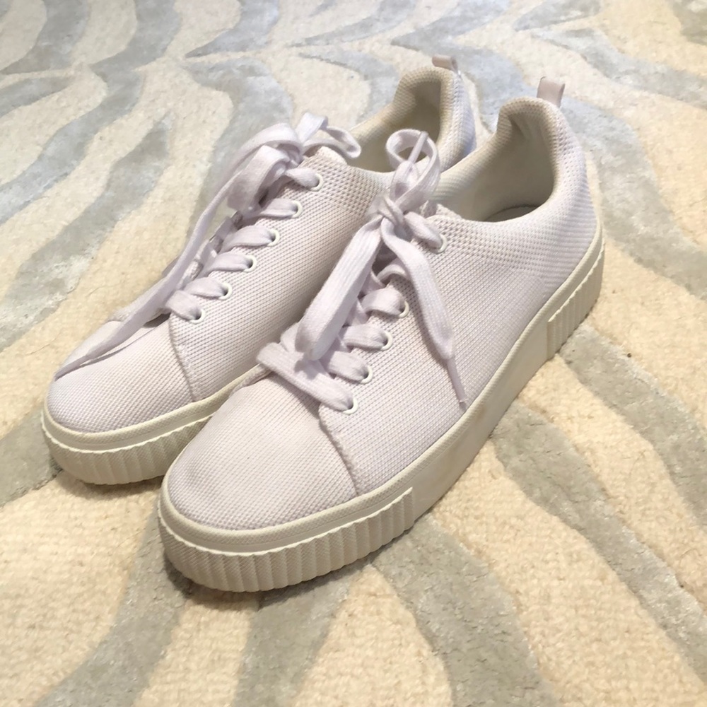 Kendall and Kylie Platform sneakers size 10